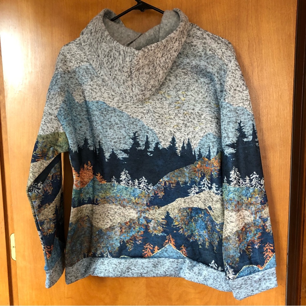 Graphic design hoodie - Picture 2 of 3